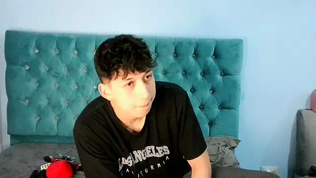  Thomas hot  online show from 01.08.26