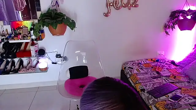 Snapshot of Laveneno_ortiz07 chatting on 11.18.25 Laveneno ortiz07 online show from 11.18.25