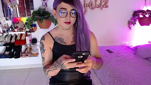 Laveneno ortiz07 online show from 12.22.25