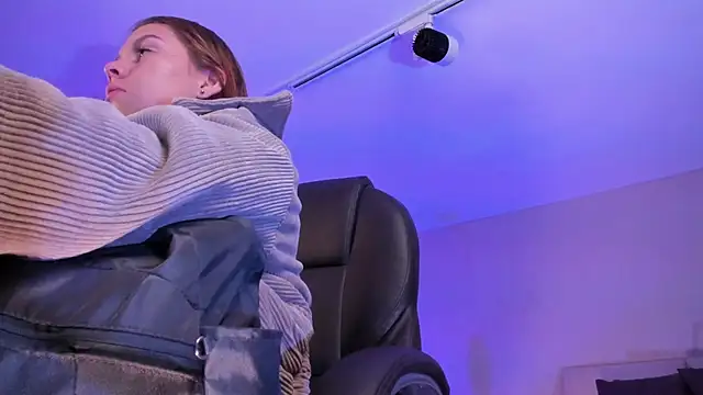 ArianaBaker online show from 02.04.25