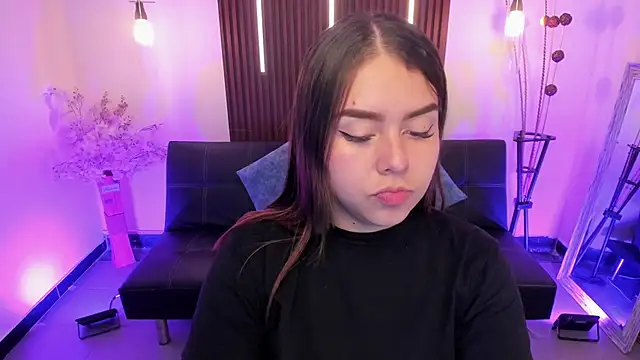 Snapshot of ArianaBaker chatting on 01.18.26 ArianaBaker online show from 01.18.26