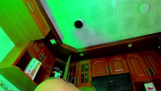 Snapshot of LaureenHills chatting on 01.21.25 LaureenHills online show from 01.21.25