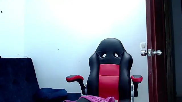 Snapshot of kaira_sweet_ chatting on 02.13.25 kaira sweet online show from 02.13.25