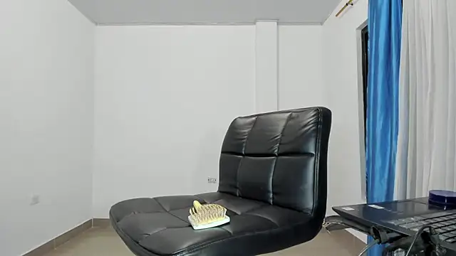 xmissinchesxx online show from 02.05.26