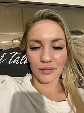 DreamGirl-777 online show from 12.19.24