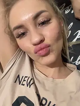 DreamGirl-777 online show from 01.23.25