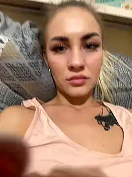 DreamGirl-777 online show from 10.23.25