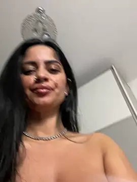 Snapshot of _adelle chatting on 03.14.25 adelle online show from 03.14.25