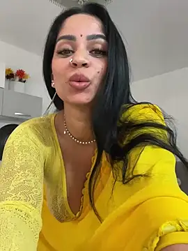 Snapshot of _adelle chatting on 03.15.25 adelle online show from 03.15.25