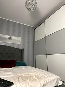 Snapshot of _adelle chatting on 09.25.25 adelle online show from 09.25.25