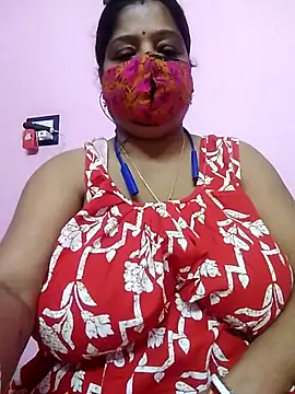 Snapshot of Kayra_34 chatting on 11.10.25 Kayra 34 online show from 11.10.25