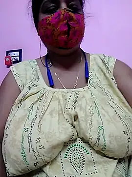 Snapshot of Kayra_34 chatting on 11.20.25 Kayra 34 online show from 11.20.25