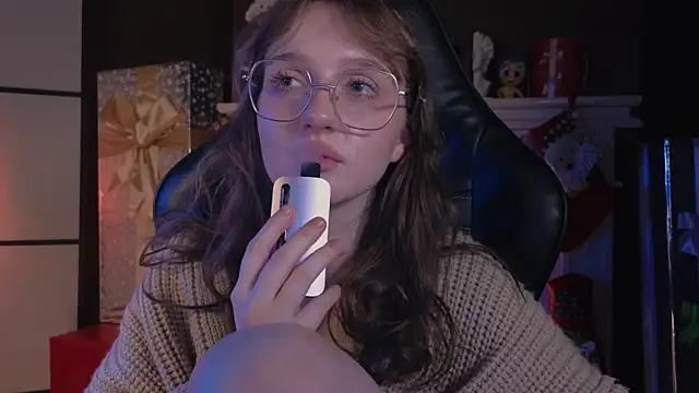 Snapshot of ELLIEJAY chatting on 12.29.24 ELLIEJAY online show from 12.29.24