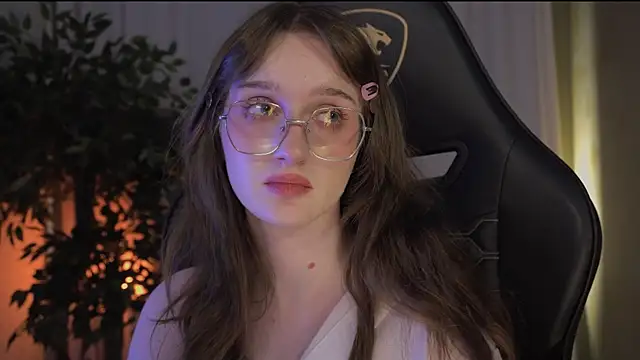 Snapshot of ELLIEJAY chatting on 03.07.25 ELLIEJAY online show from 03.07.25