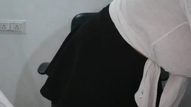 Suzie darling online show from 02.14.25