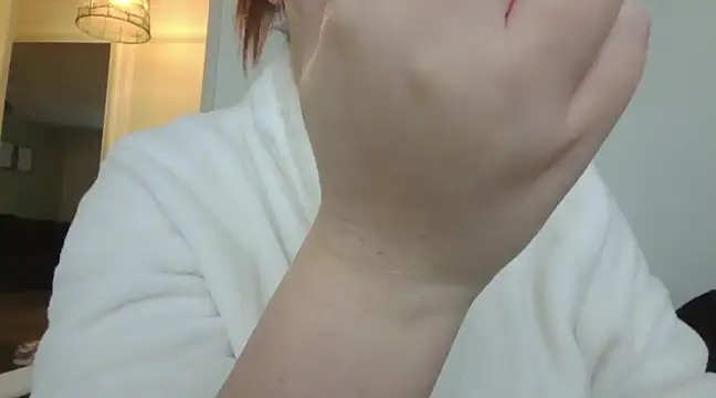 Snapshot of magical_mia chatting on 02.01.25 magical mia online show from 02.01.25