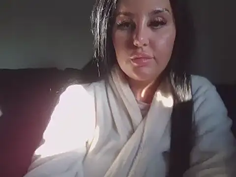 Snapshot of magical_mia chatting on 03.03.25 magical mia online show from 03.03.25