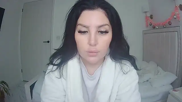 magical mia online show from 12.04.25