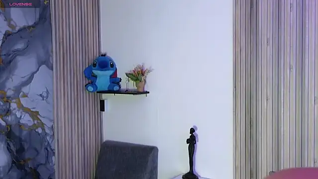 LissaWiild online show from 11.21.25