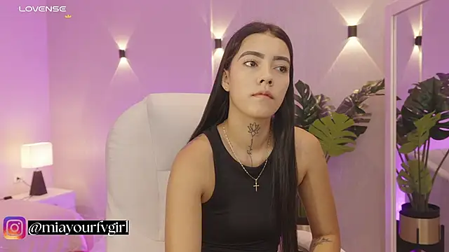 miagomezweb1 online show from 10.03.25