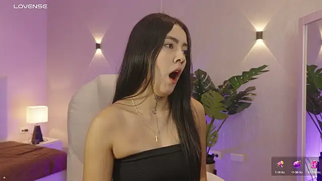 miagomezweb1 online show from 11.06.25