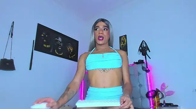 Snapshot of Kendall_Hotsexy_x chatting on 12.03.24 Kendall Hotsexy x online show from 12.03.24