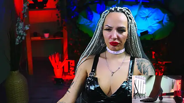 MonicaMaxwel online show from 02.17.25