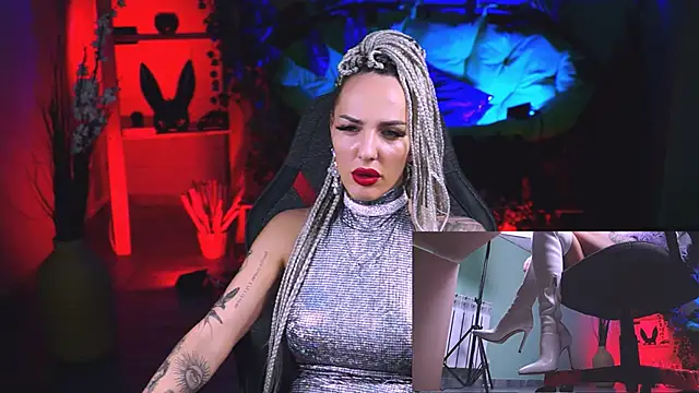 MonicaMaxwel online show from 02.20.25