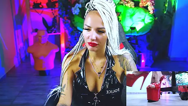 MonicaMaxwel online show from 09.10.25