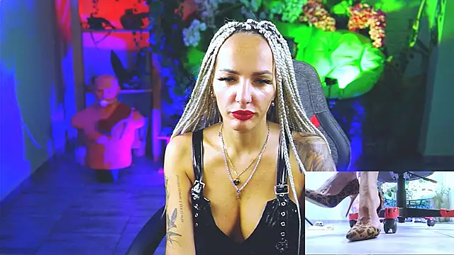 MonicaMaxwel online show from 09.17.25