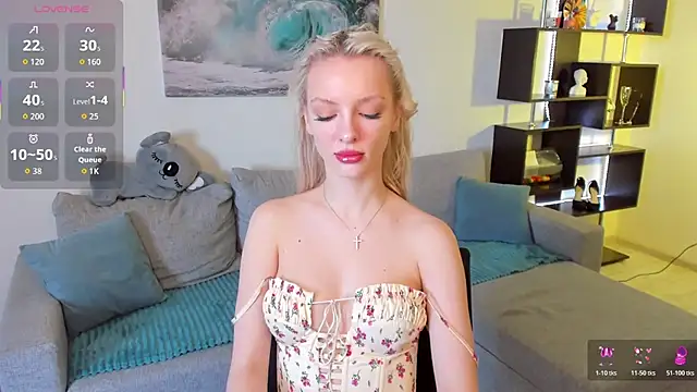 Snapshot of AleksaBlonde chatting on 03.23.26 AleksaBlonde online show from 03.23.26