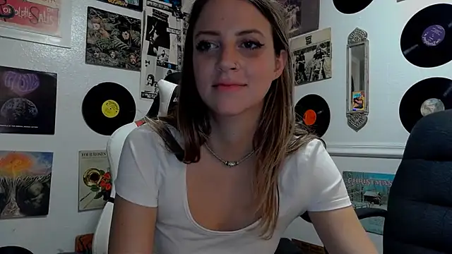 molly witha chance online show from 01.17.25