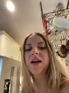 molly witha chance online show from 02.02.25