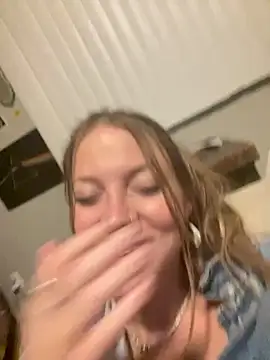 molly witha chance online show from 09.21.25