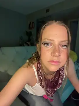 molly witha chance online show from 04.28.26