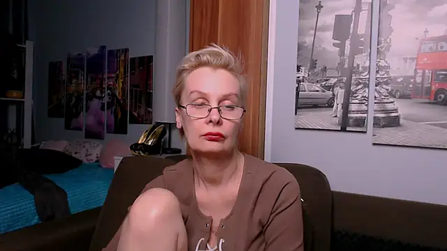 HelgaHimmell online show from 04.29.26