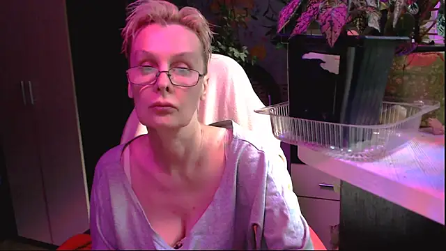 HelgaHimmell online show from 06.30.26