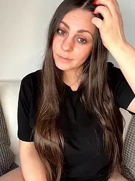 Snapshot of Loella-Rose chatting on 01.11.26 Loella-Rose online show from 01.11.26