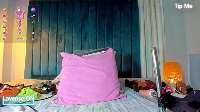 blondehorny69 online show from 09.10.25