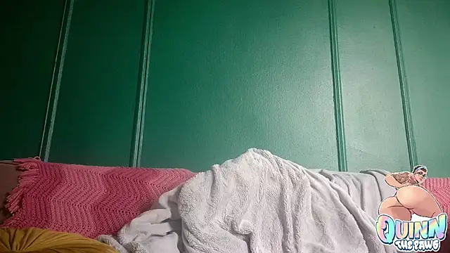 quinnmariexo online show from 12.21.25