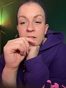 quinnmariexo online show from 03.12.26