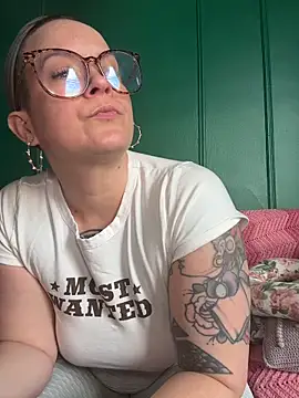 quinnmariexo online show from 03.30.26