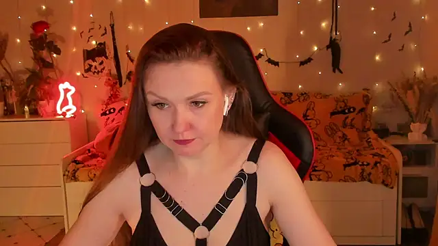 desperatehousewife   online show from 11.01.25