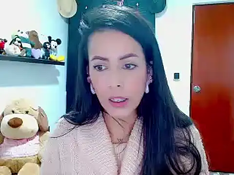 ella peck online show from 12.18.24