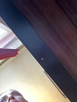 Snapshot of Hotmomcheckk_ chatting on 03.10.25 Hotmomcheckk online show from 03.10.25