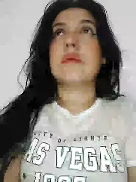 Sophie-hatter online show from 01.04.25