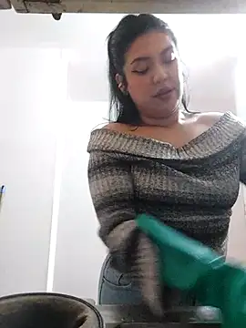 Sophie-hatter online show from 03.21.25