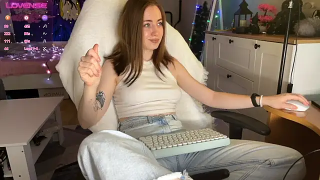 Snapshot of LinaWitch chatting on 12.07.24 LinaWitch online show from 12.07.24