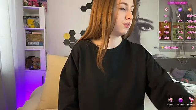 Snapshot of LinaWitch chatting on 02.03.25 LinaWitch online show from 02.03.25