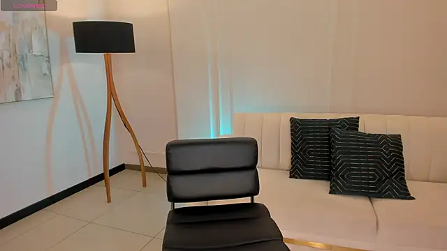 MollySundersX online show from 03.10.25